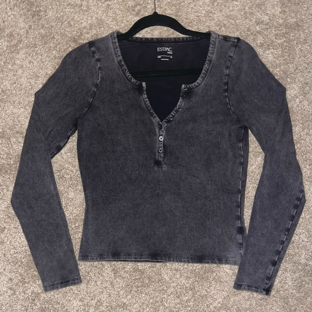 PacSun Long-sleeved Button Up (women’s size: m)